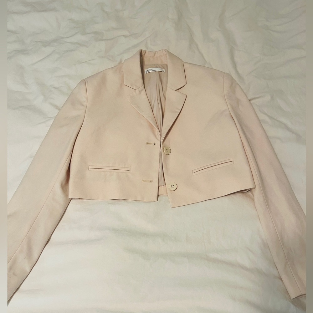 OAK + FORT Cream Cropped Blazer